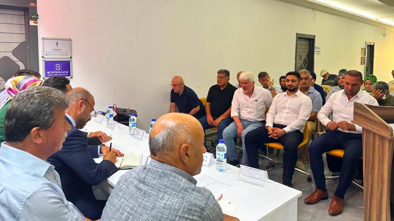 Yalova Ciftlikkoy Ak Parti Ilce Danisma Meclisi Toplanti (2)