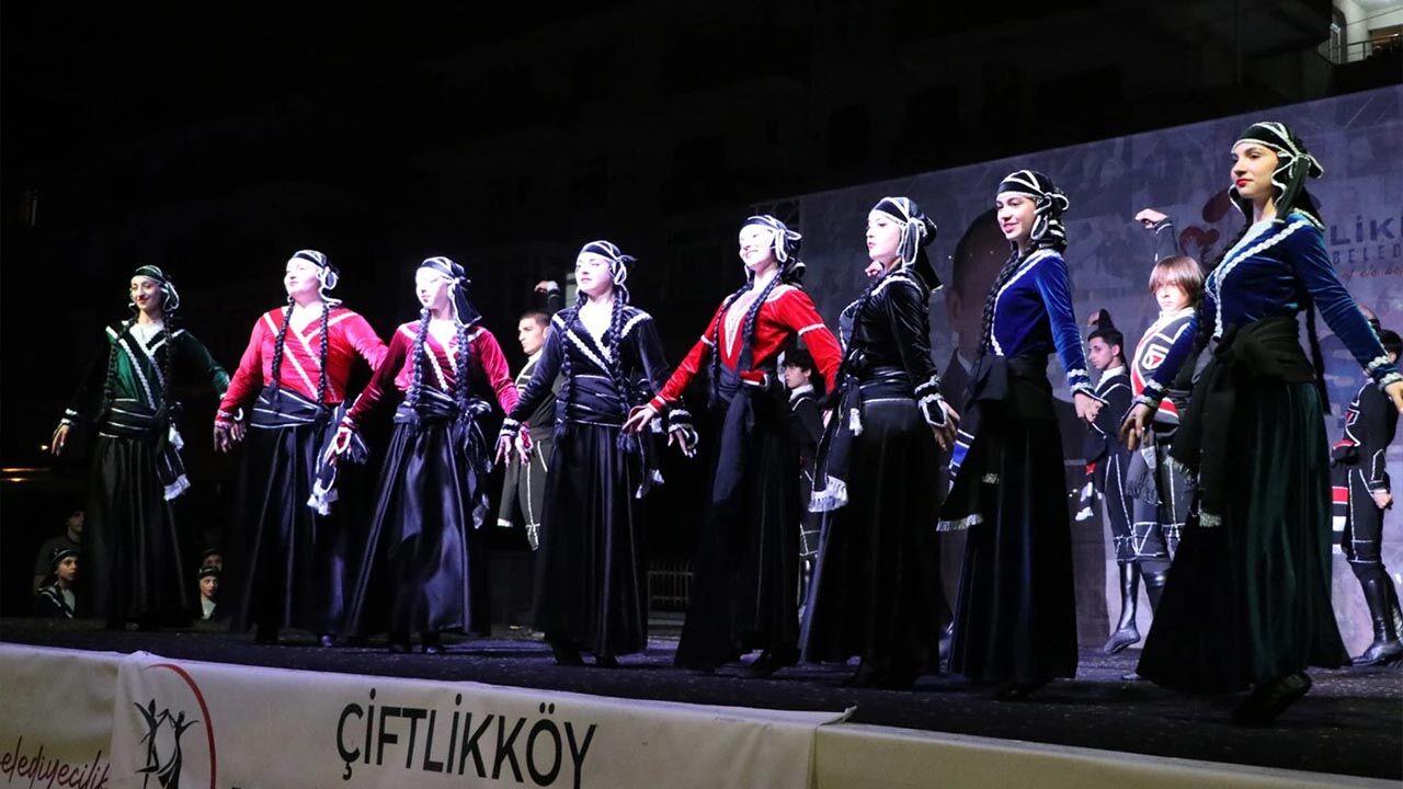 Yalova Ciftlikkyo Belediye Kafkas Dernek Festival (1)