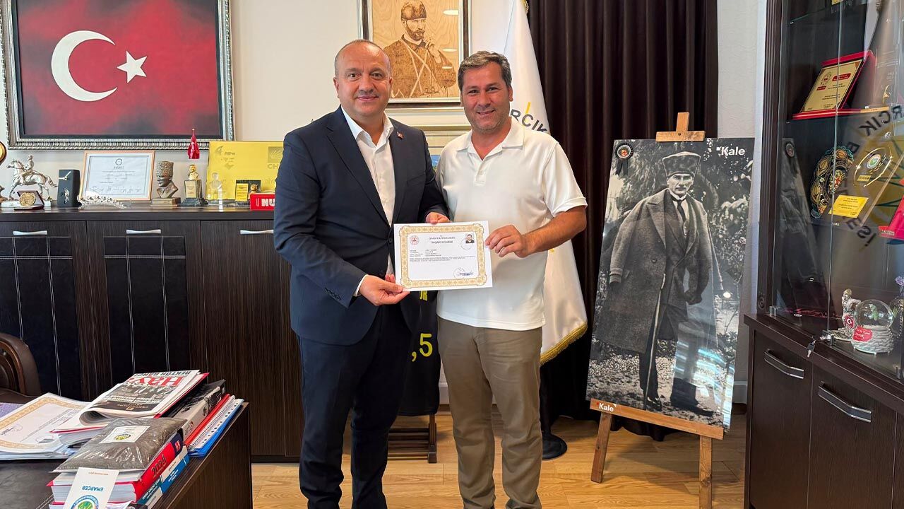 Yalova Cinarcik Belediye Baskan Personel Tatbikat Basari Belge Teslim (1)