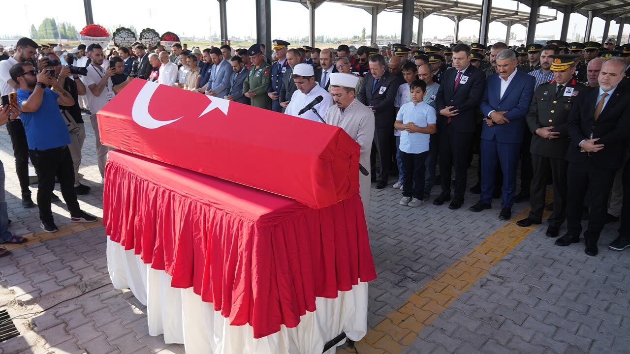 Yalova Hava Harp Okulu Ogrenci Sehit Nigde Cenaze Toren (3)