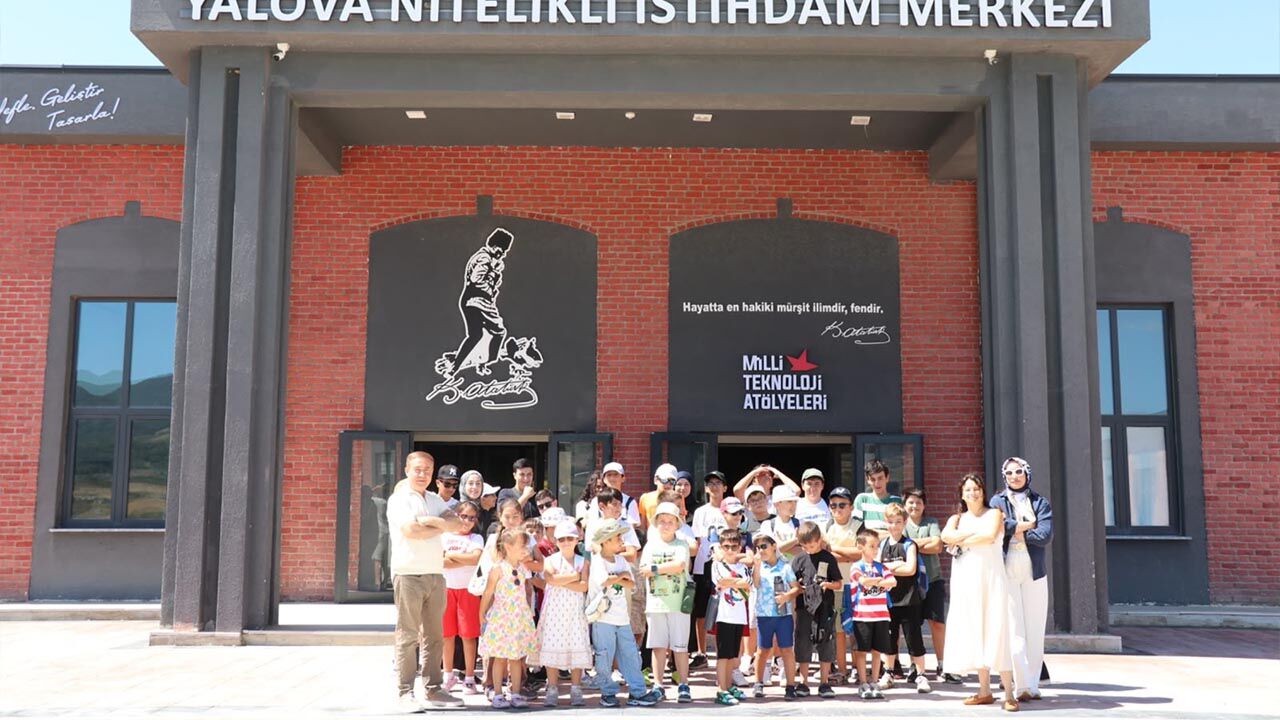 Yalova Makine Ihtisas Sanayi Osb Tekno Robotik Kodlama Teknik Gezi Ogrenciler (2)