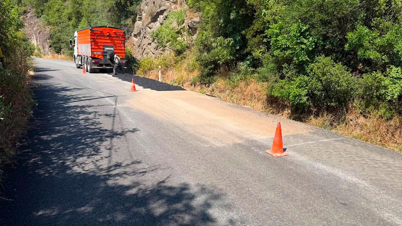 Yalova’da Köy Yollarında Çalışmalar Sürüyor (1)