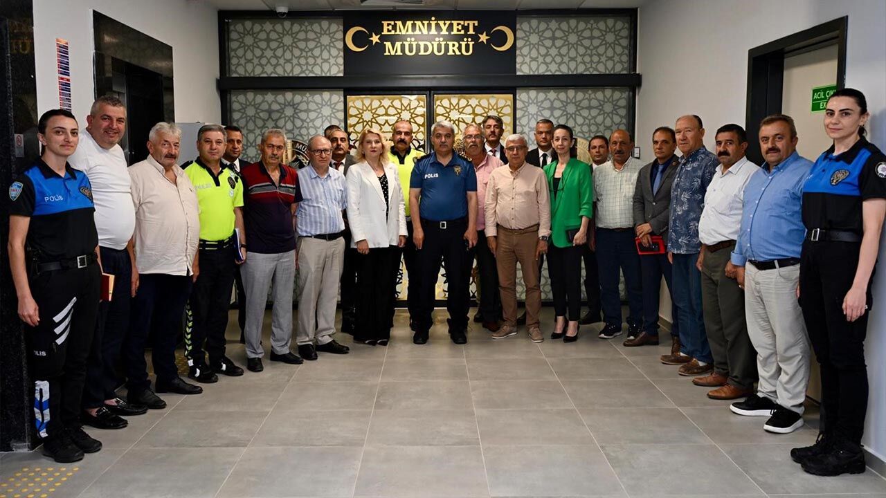 Yalova'da Muhtarlarla Güvenlik Ve Asayiş Toplantısı (2)