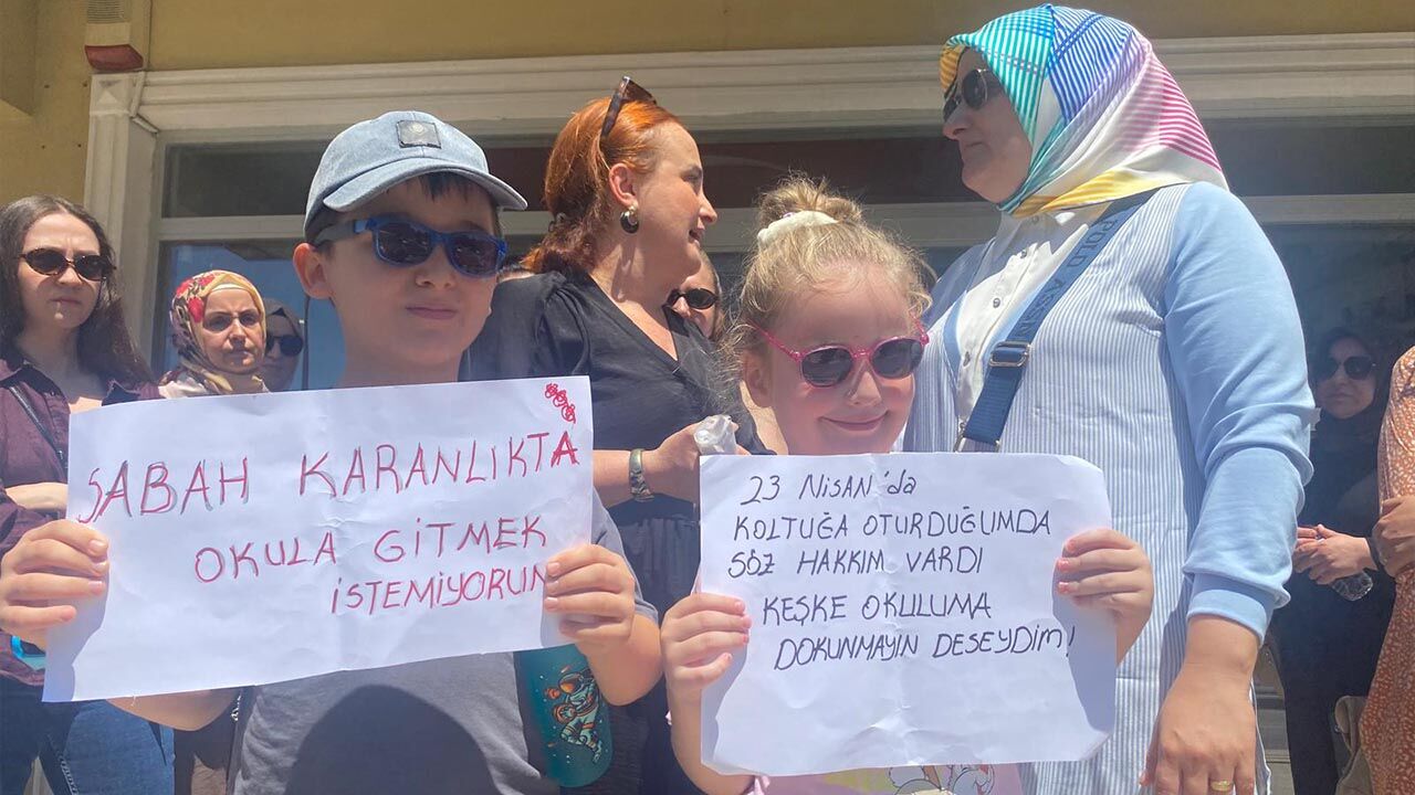 Yalova'da Suzan Tuna İlkokulu Velilerinden İkili Eğitim Kararına Tepki
