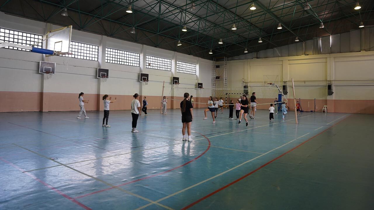 Kadıköy’de Voleybol Eğitimleri Tüm Hızıyla Sürüyor (3)