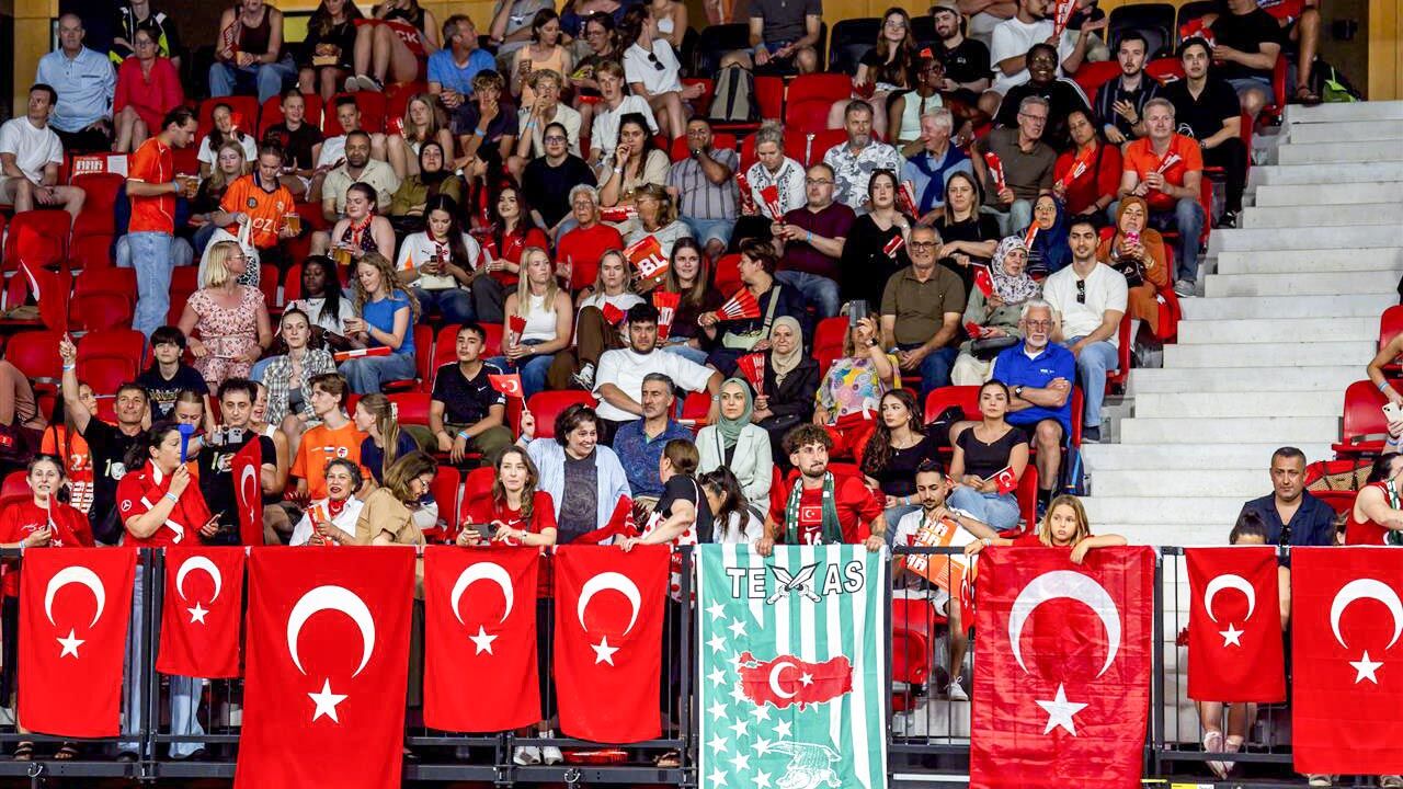 Milliler, Avrupa Şampiyonası'na Veda Etti (5)