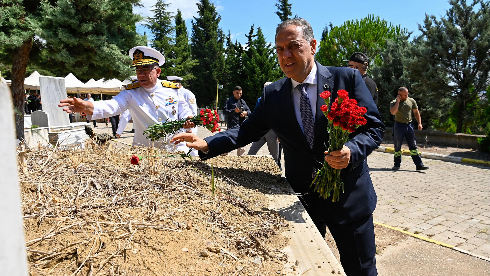 Deprem Sehitleri Anıldı (4)