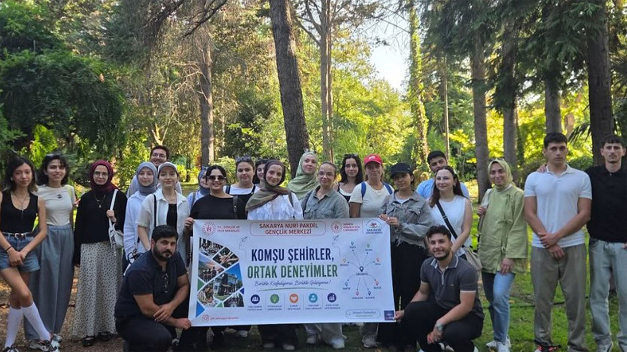 Sakaryalı Gencler Yalovayı Gezdi (4)