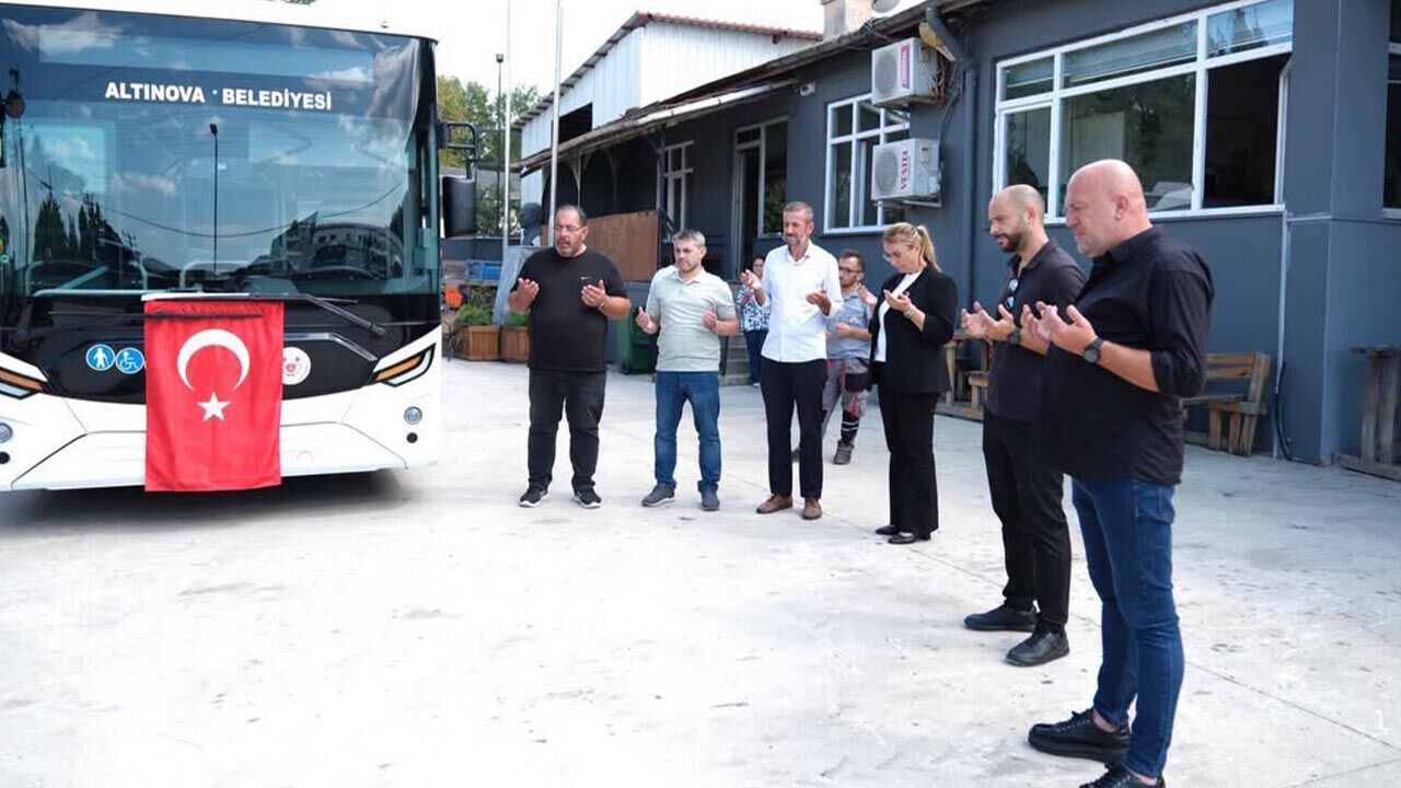Yalova Altinova Belediye Baskanlik Iki Yeni Arac Dua Toren (4)