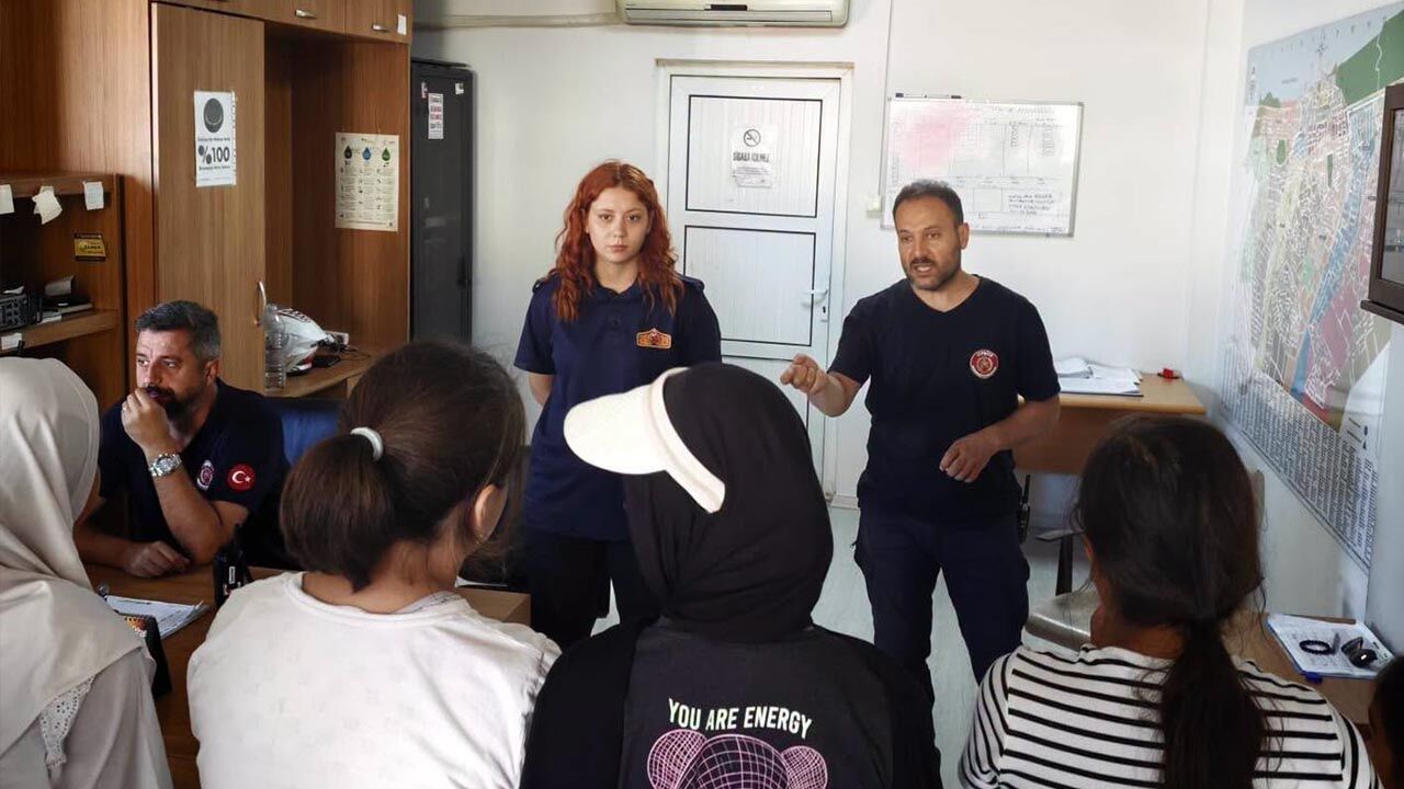 Yalova Belediye Itfaiye Mudurluk Suzan Tunali Ilkokul Ogrenciler Ziyaret (3)