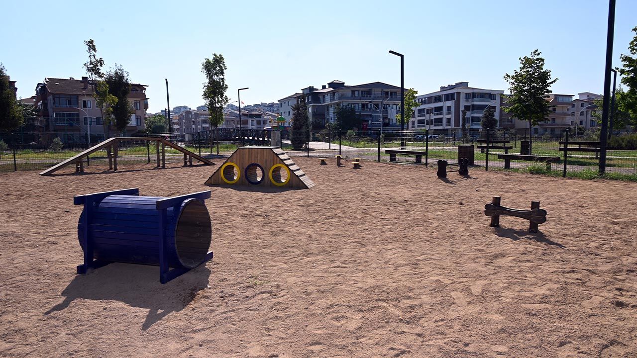 Yalova Belediye Millet Bahce Kopek Park Alan (2)