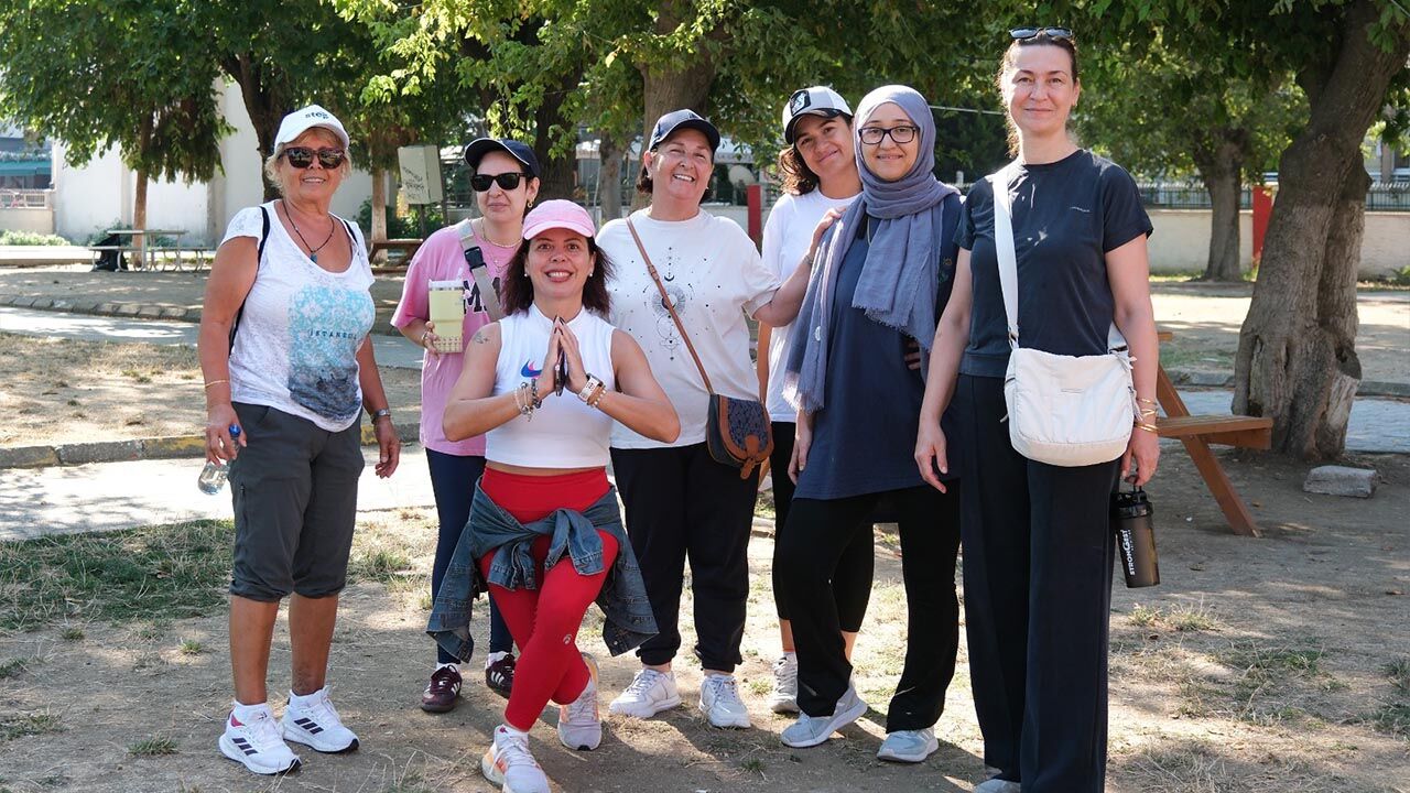 Yalova Ciftlikkoy Belediyesi Vatandaslar Sahil Yuruyus Mokampp Yoga Etkinlik (1)