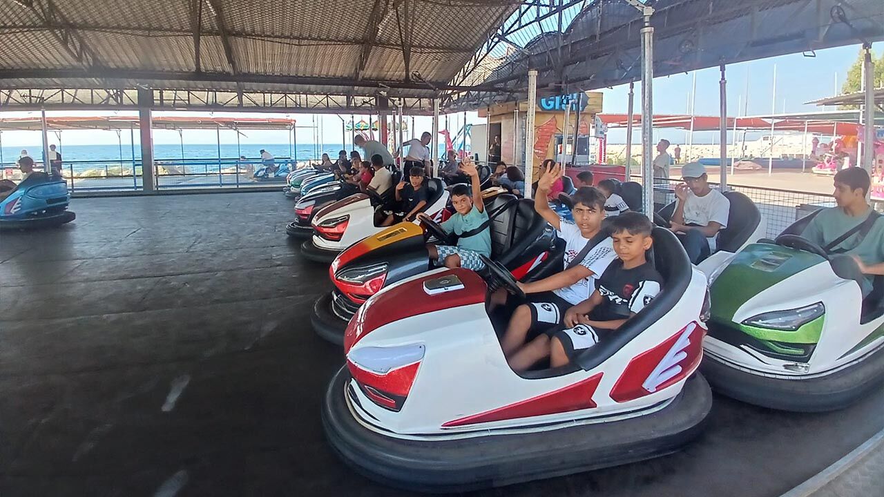 Yalova Roman Cocuklar Lunapark Eglenci (4)
