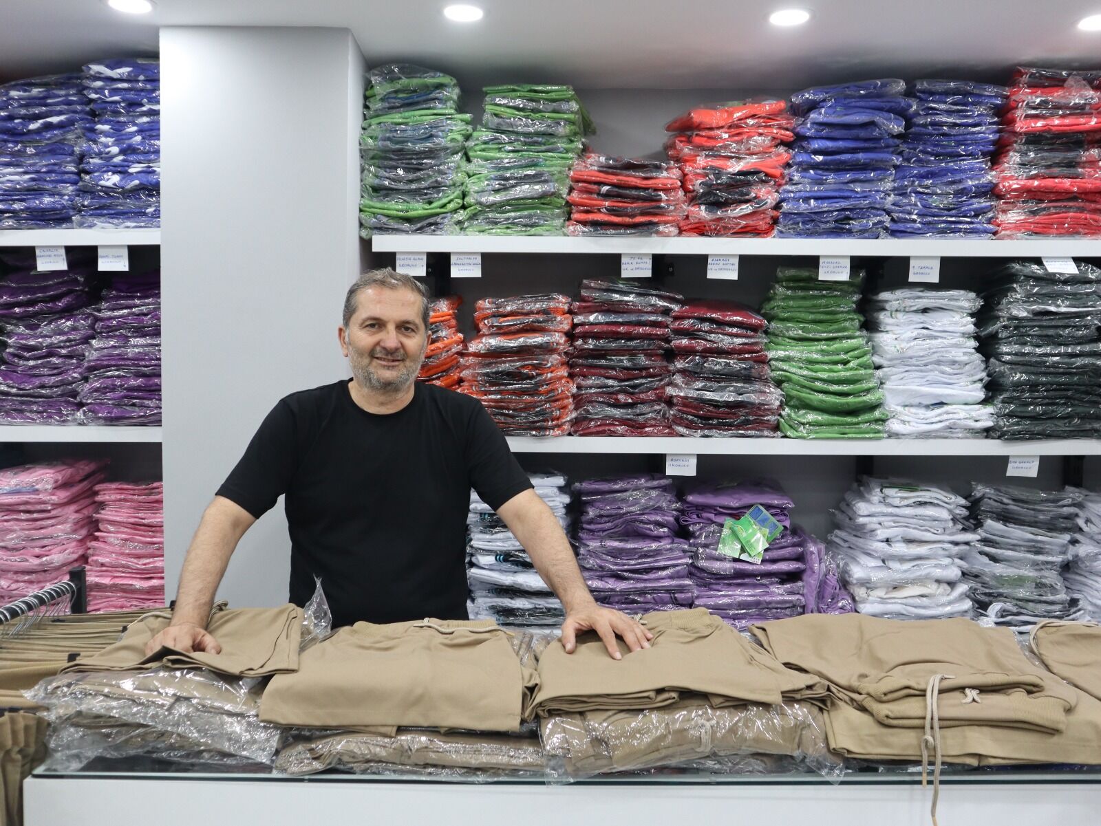 Yeni Eğitim Öğretim Yılı Öncesi Okul Kıyafetlerinde Yoğunluk Haber (1)