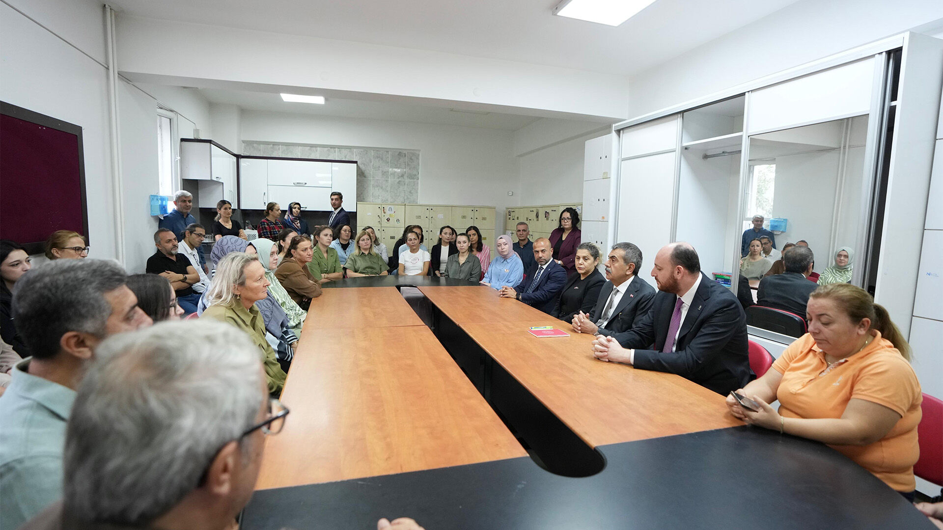 Bakan Tekin Okul Ziyareti (2)