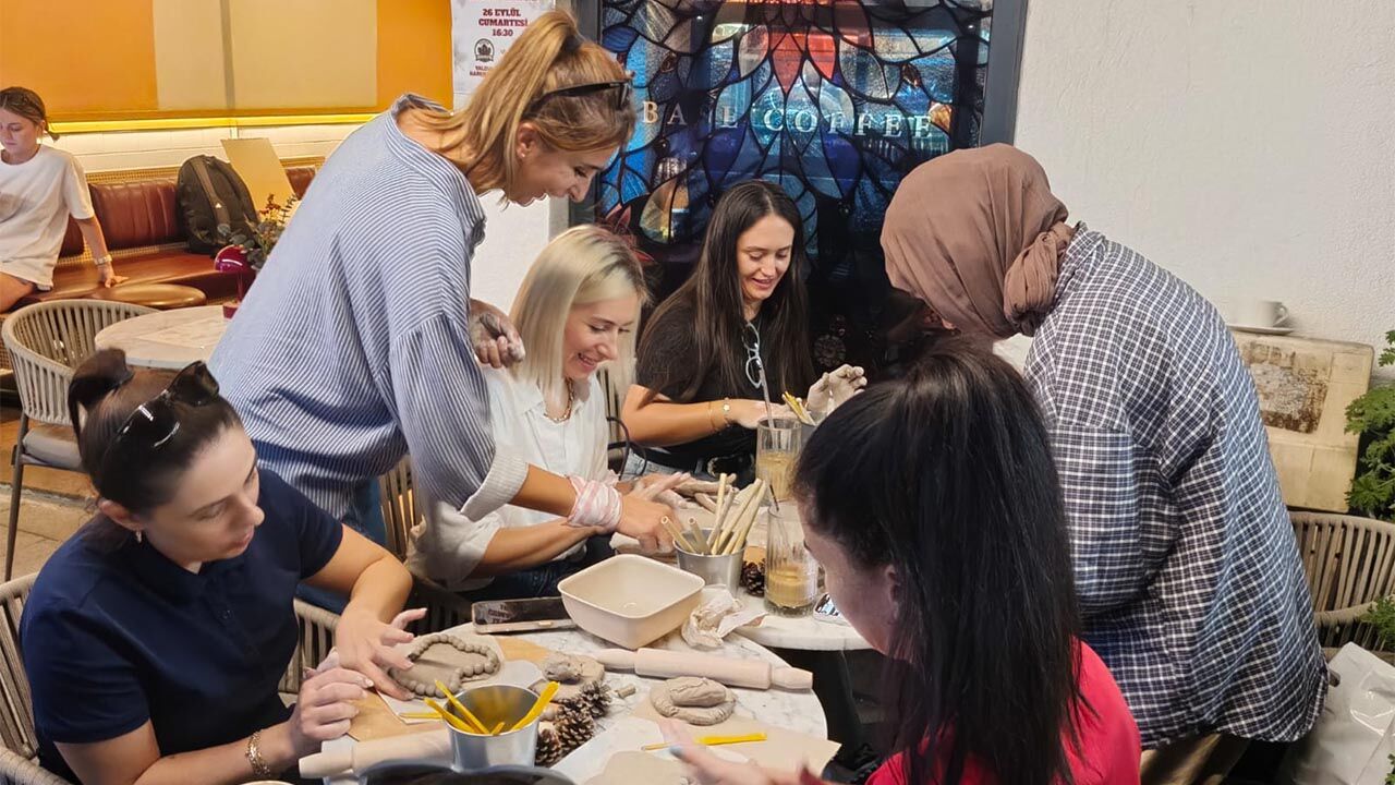 Base Coffee’de Hayaller Seramiğe Dönüştü (5)
