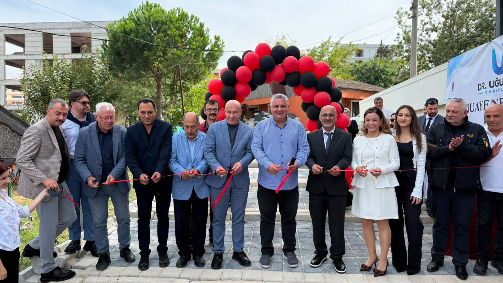 Başkan Gürel İki Yeni İşletmenin Açılışına Katıldı