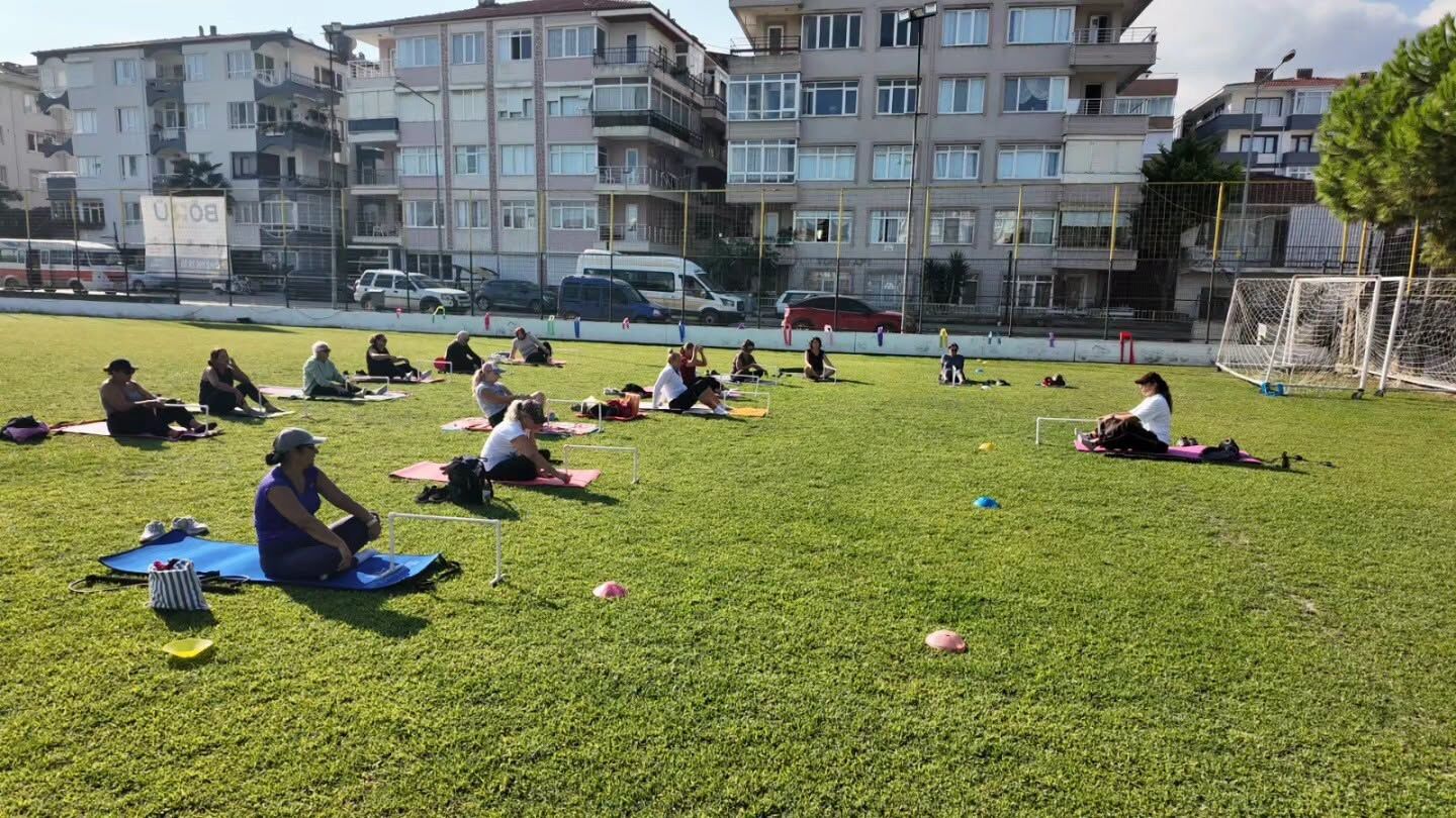 Çınarcık’ta Güne Pilatesle Başladılar