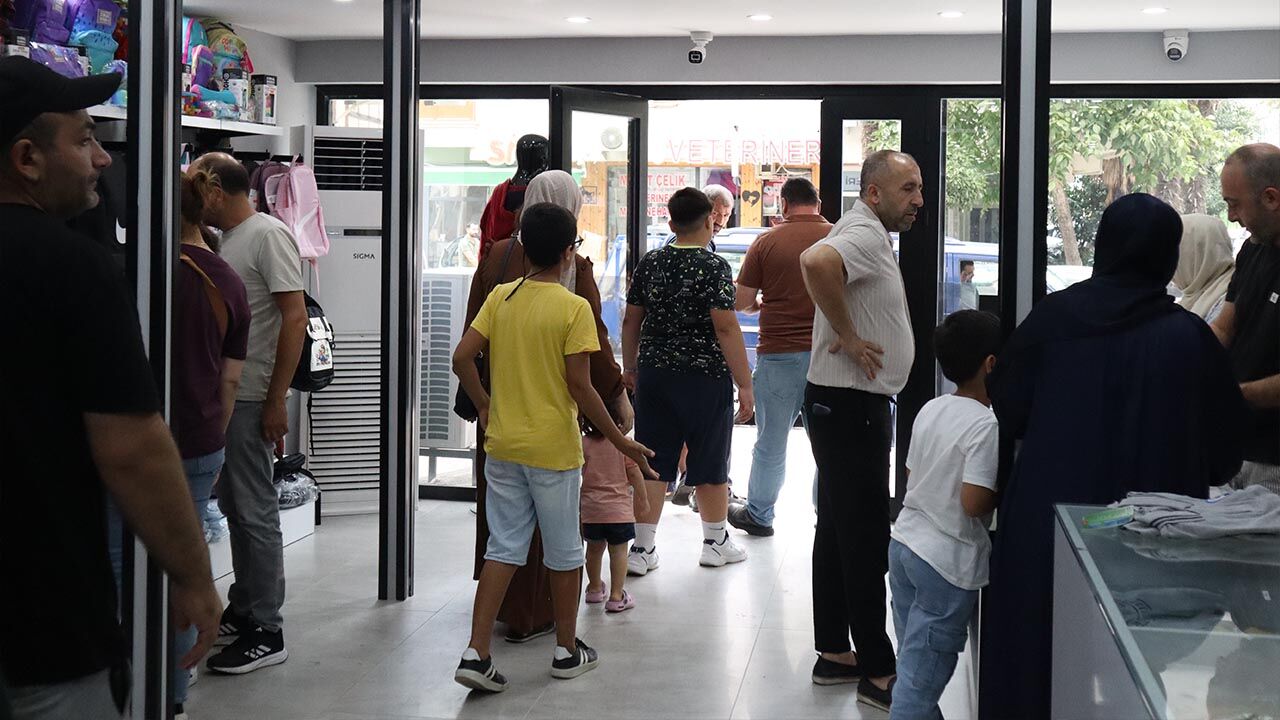 Yalova’da Okul Kıyafeti Alışverişinde Son Gün Yoğunluğu