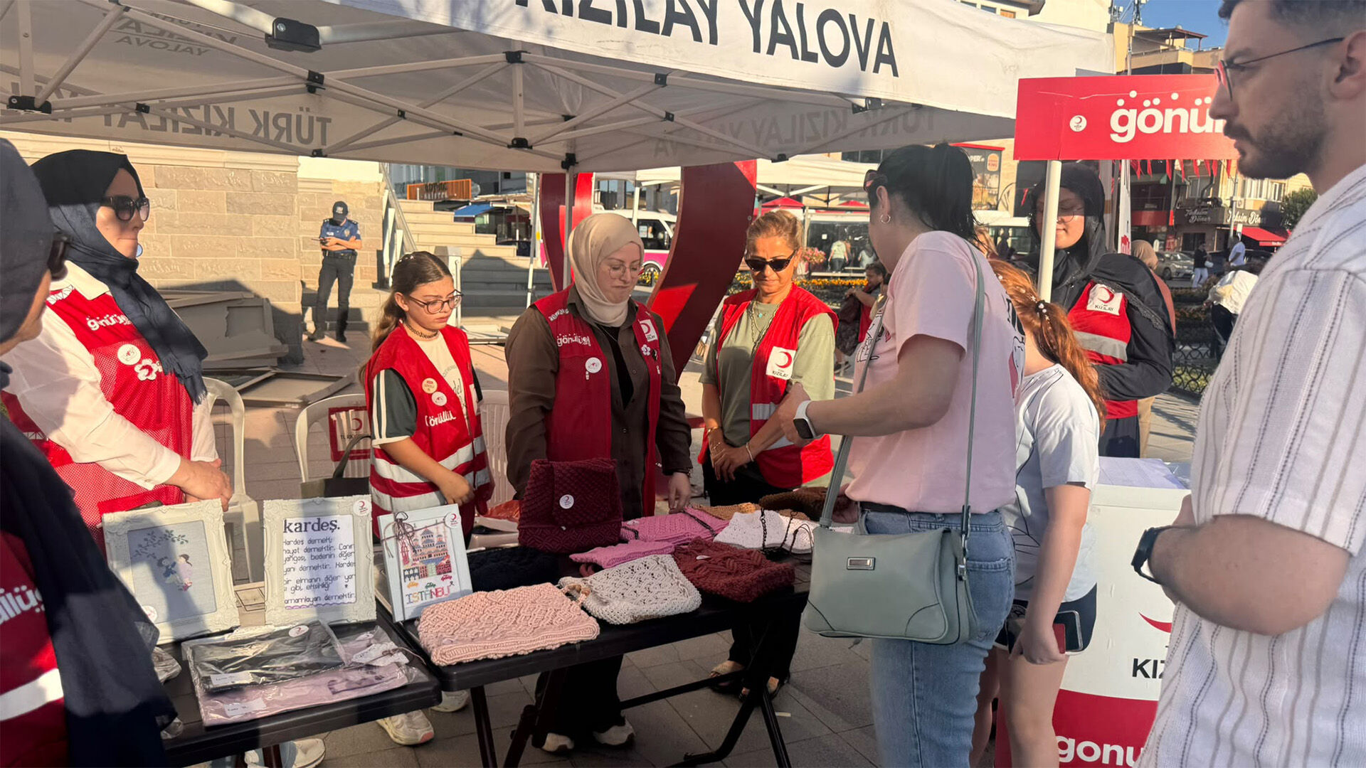 Kızılaydan Yalova Aronya Festivalinde Iyilik Standı (1)