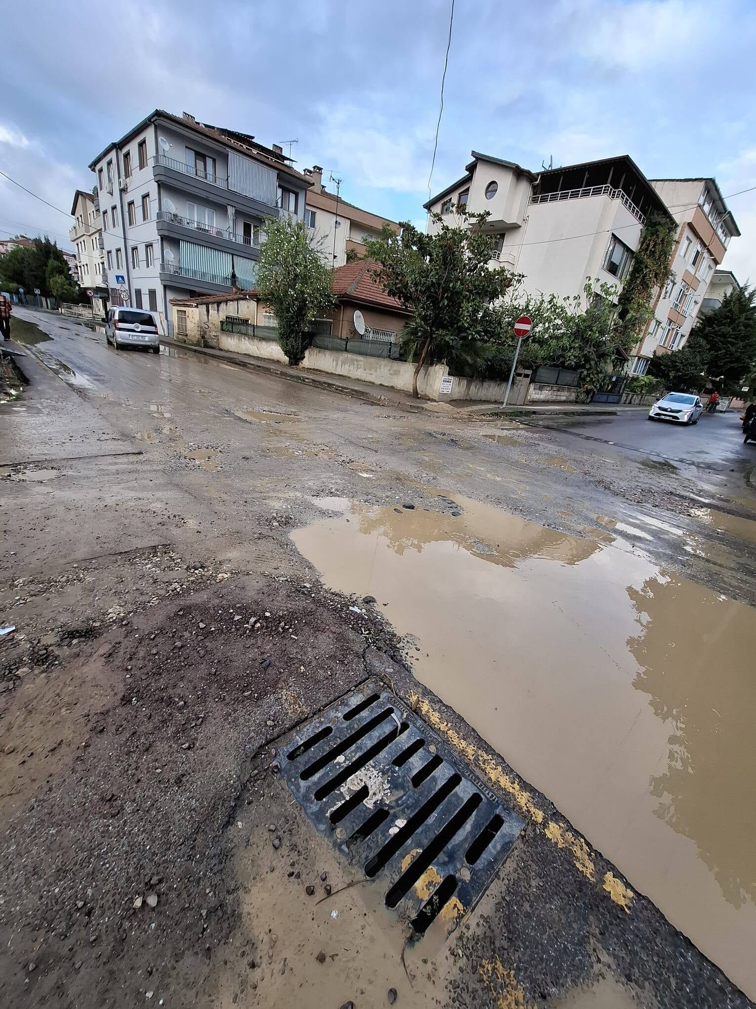 Mehmet Durman Caddesi’nde Çamur Tepkisi (2)