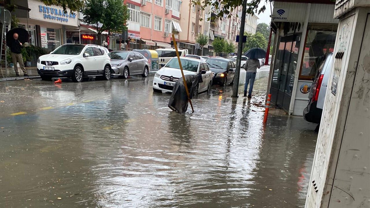 Mimar Sinan Caddesi’nde Altyapı Sorunu Esnafı Mağdur Ediyor