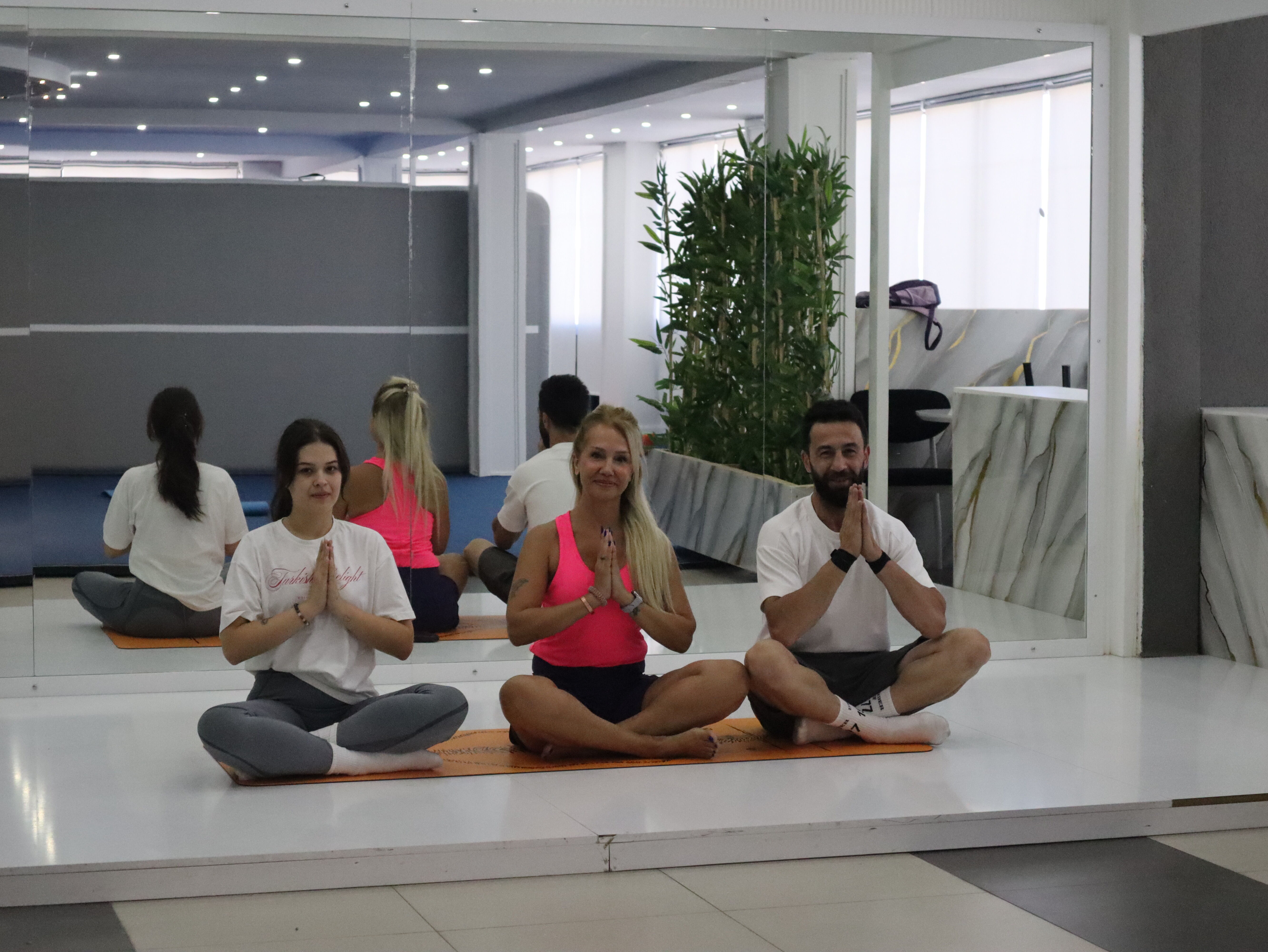 Ömer Allar Fight Club’da Yoga Dersleri Başladı