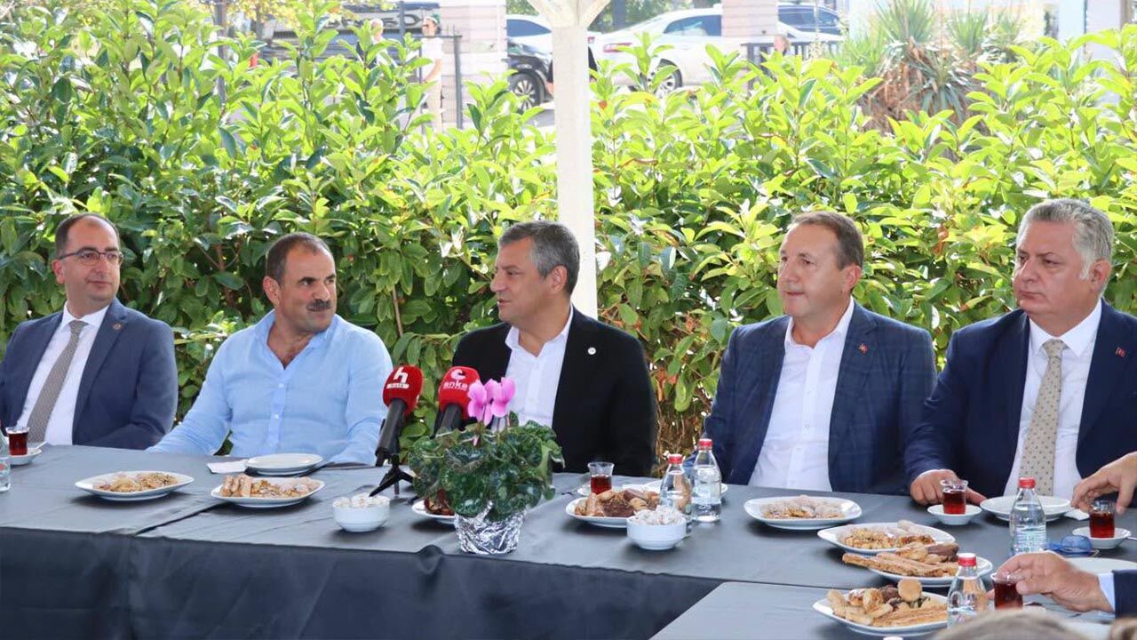 Özgür Özel Yalova’da Süs Bitkileri Üreticileriyle Buluştu