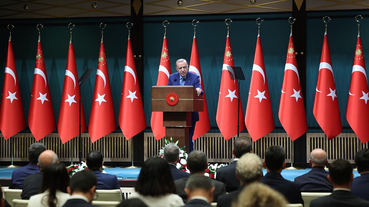 Cumhurbaskani Recep Tayyip Erdogan Fon Kabine Toplanti Aciklama (2)