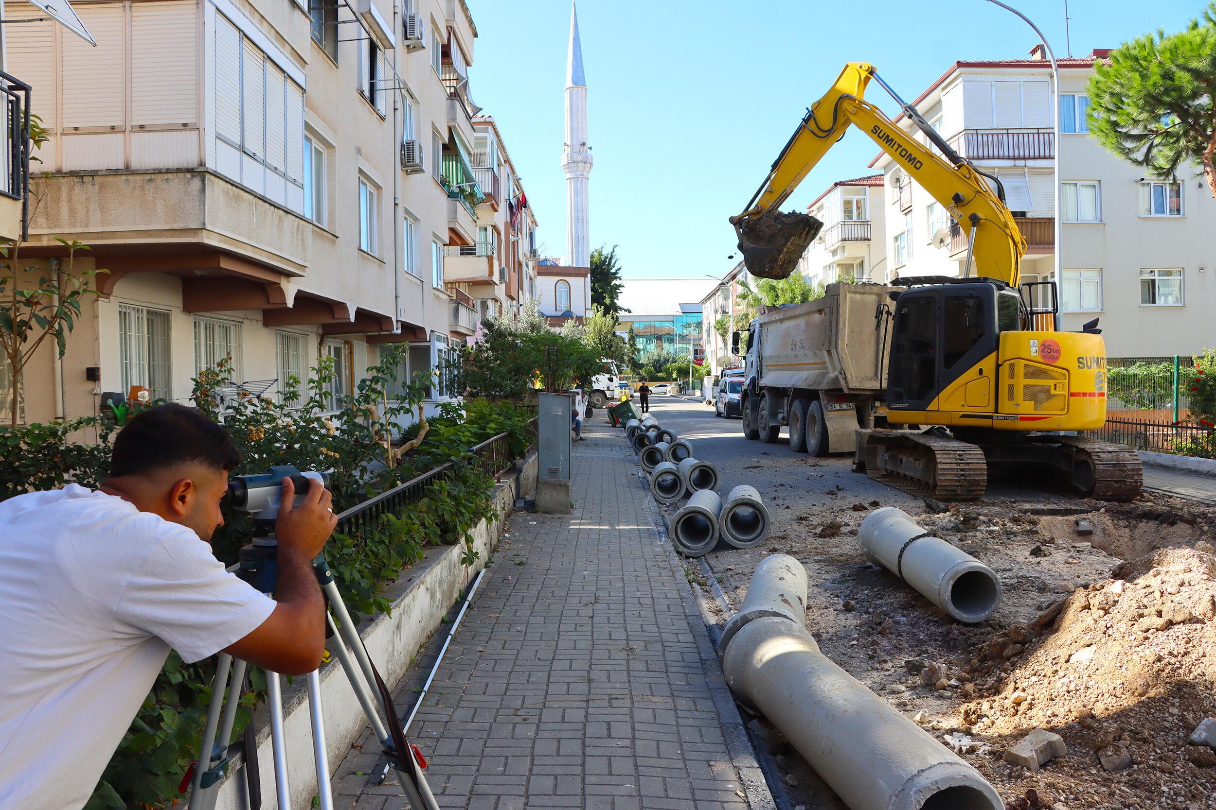 Yalova Belediyesi Sahada Çalışmalarını Sürdürüyor