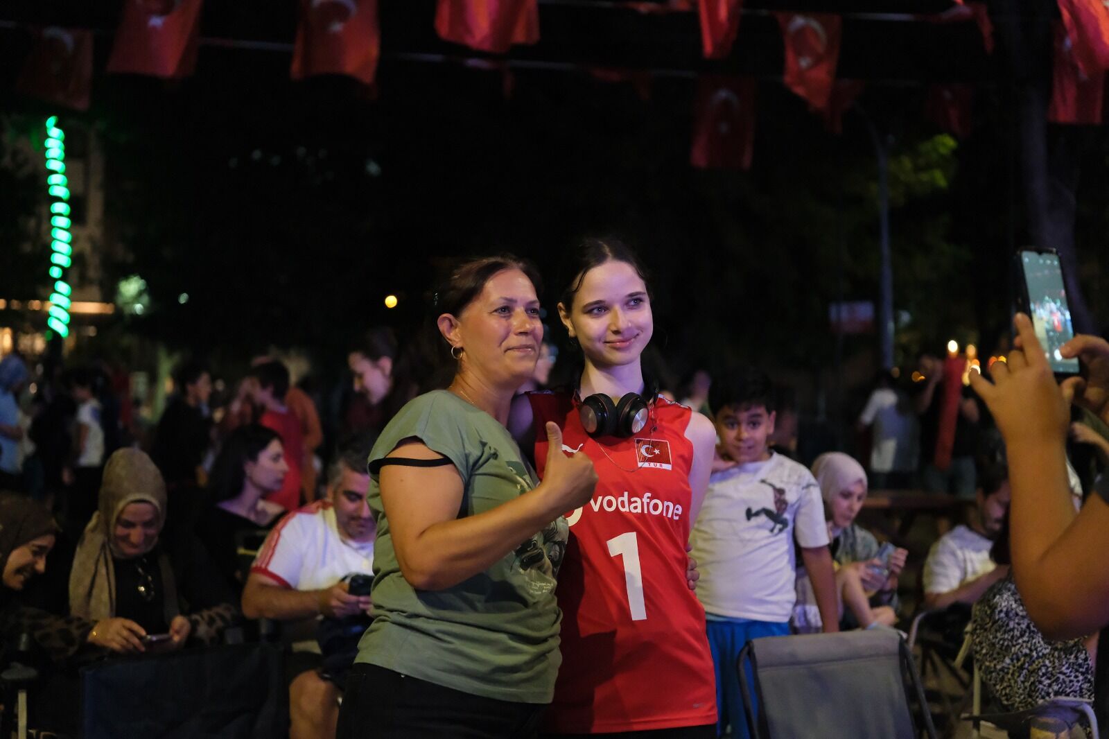 Yalova Ciftlikkoy Belediye Filenin Sultanlari Sampiyon Italya Mac Dev Ekran Destek (4)