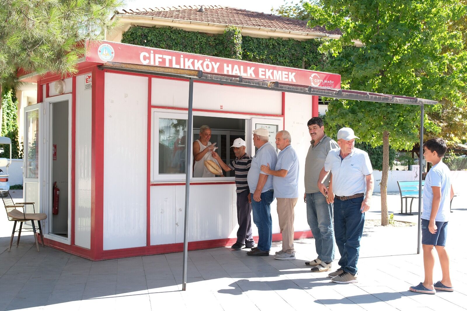 Çiftlikköy’de Halk Ekmekle Bütçelere Tam Destek