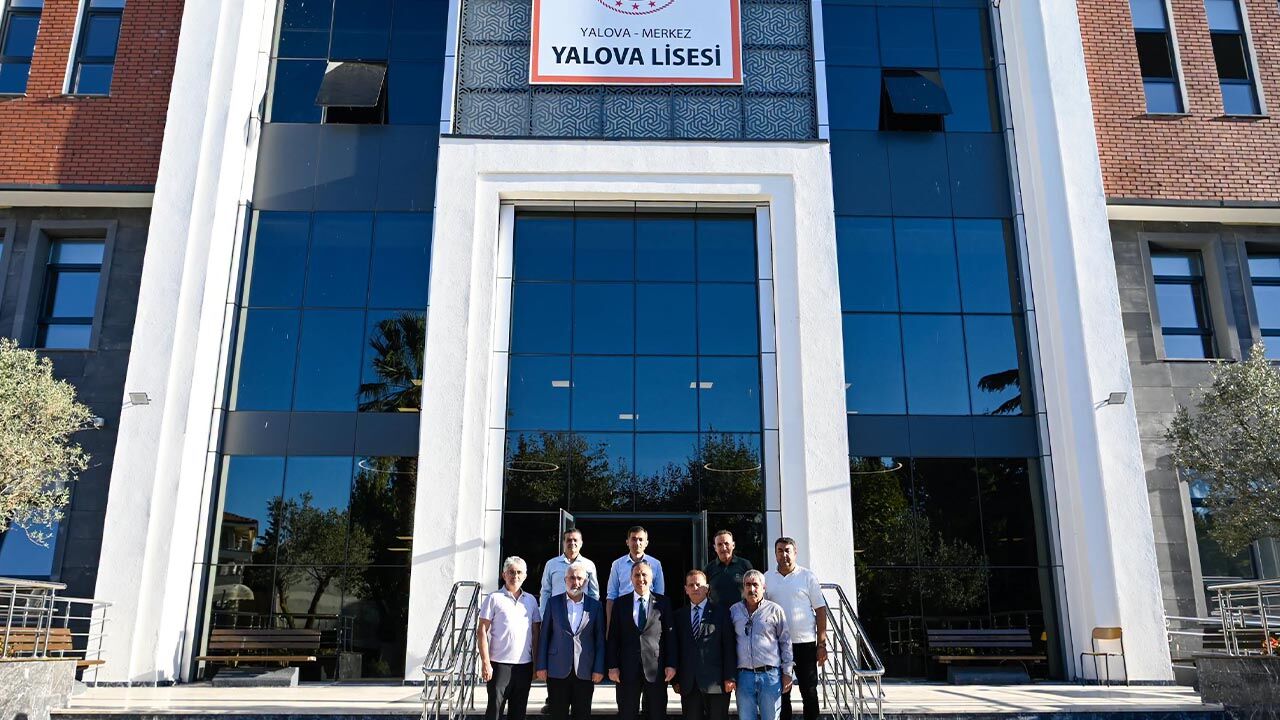 Yalova Valisi’nden Yalova Lisesi Çıkarması