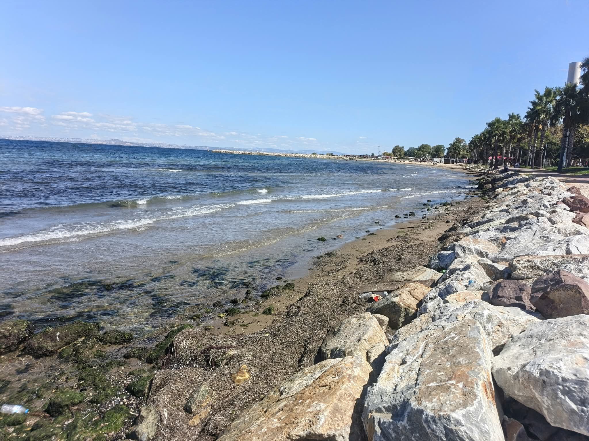 Yalova’da Deniz Çekildi Endişe Arttı (2)