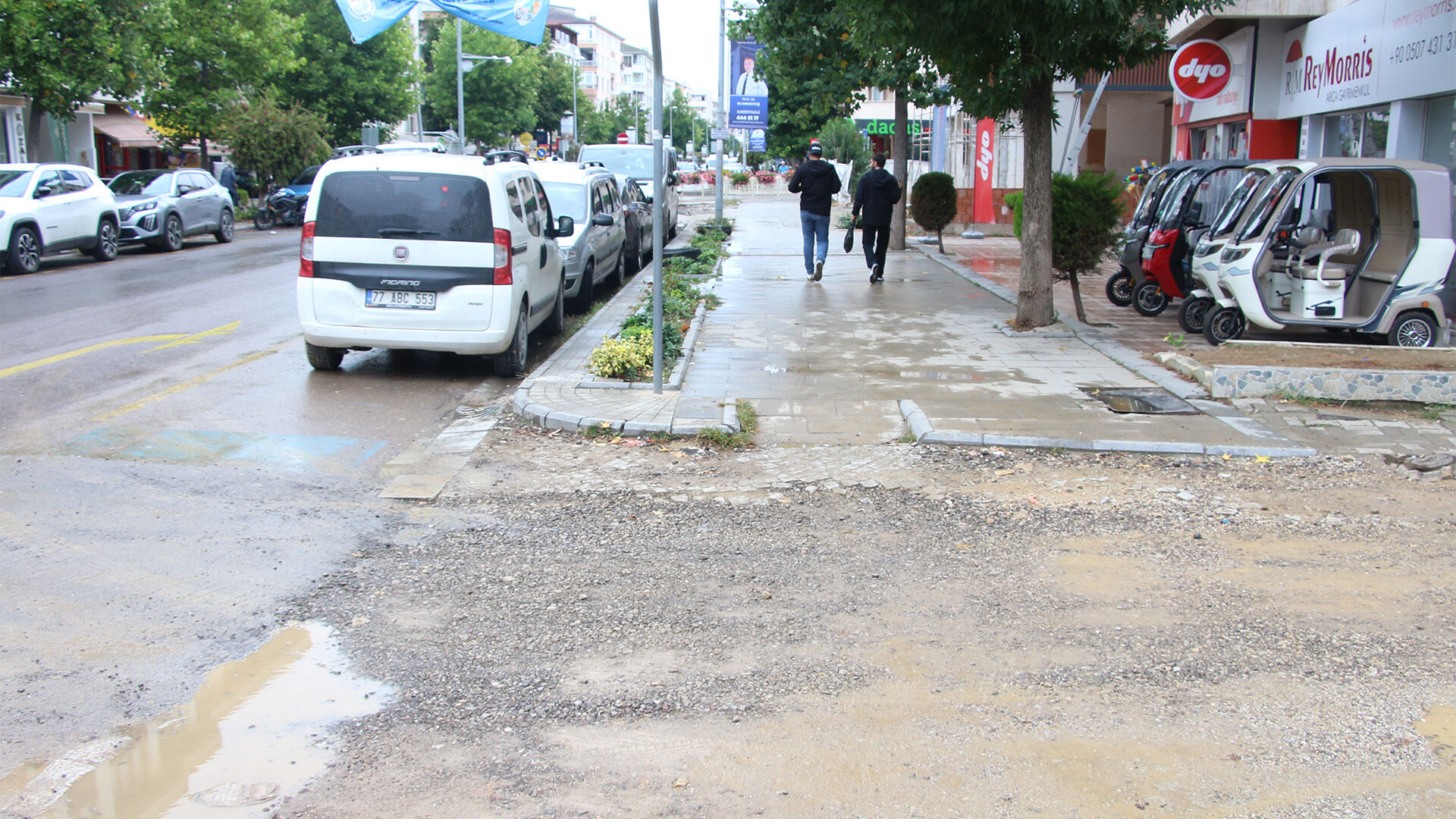 Yalovada Yagmur Sonrası Camur Sorunu (1)