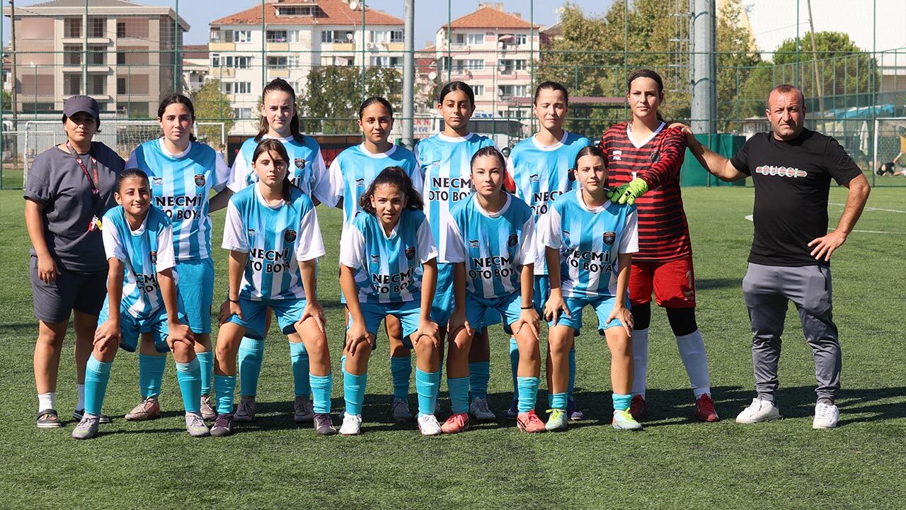 Kızlar, Merinos’u Ağırlıyor