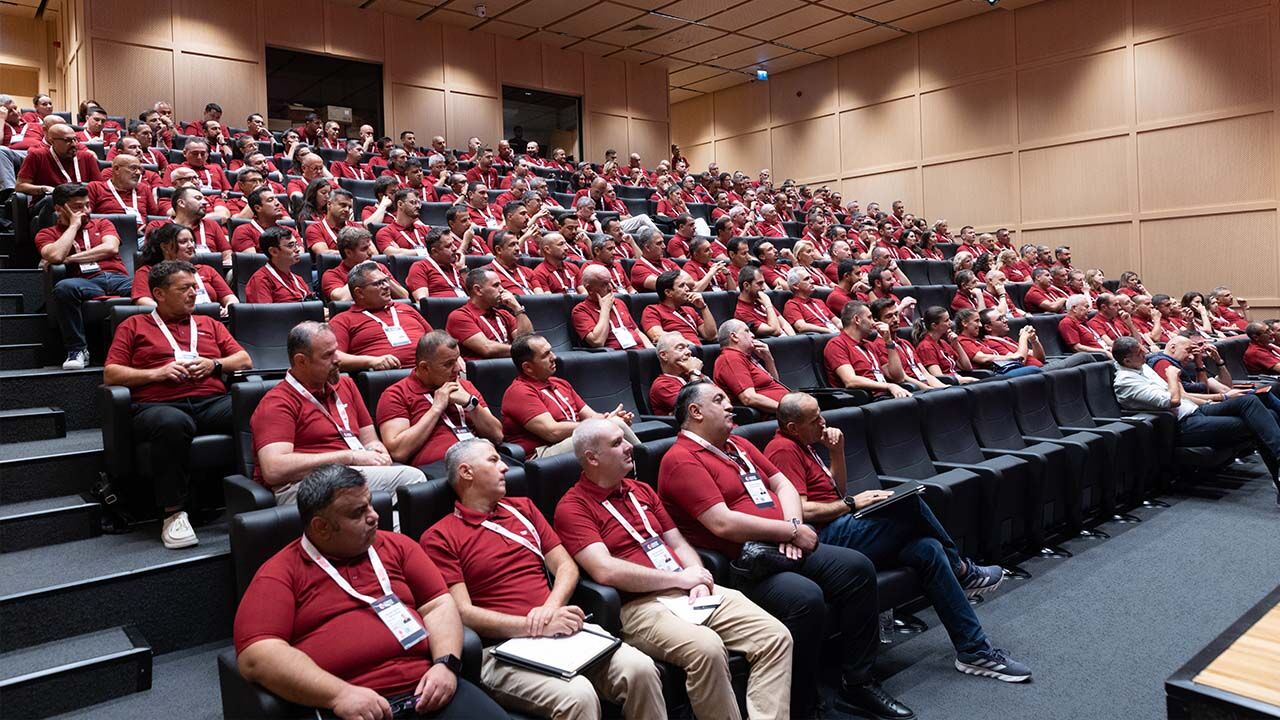Uğur Aydemir Lig Temsilcileri Gelişim Seminerine Katıldı (5)