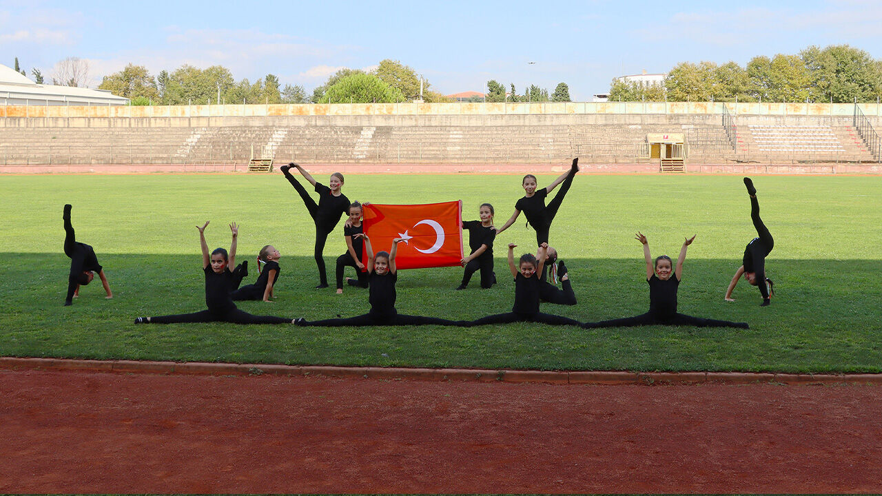 Yalova Beledi̇yesi̇ Yaz Spor Okullari’nda 482 Sporcu Belgeleri̇ni̇ Aldi (5)