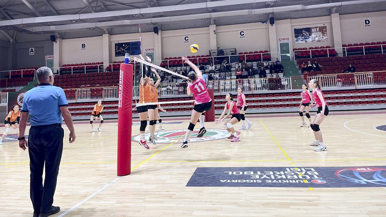 Yalova’da Fileler Yeniden Geriliyor! Voleybol Sezonunda İlk Servis 9 Ekim’de (2)