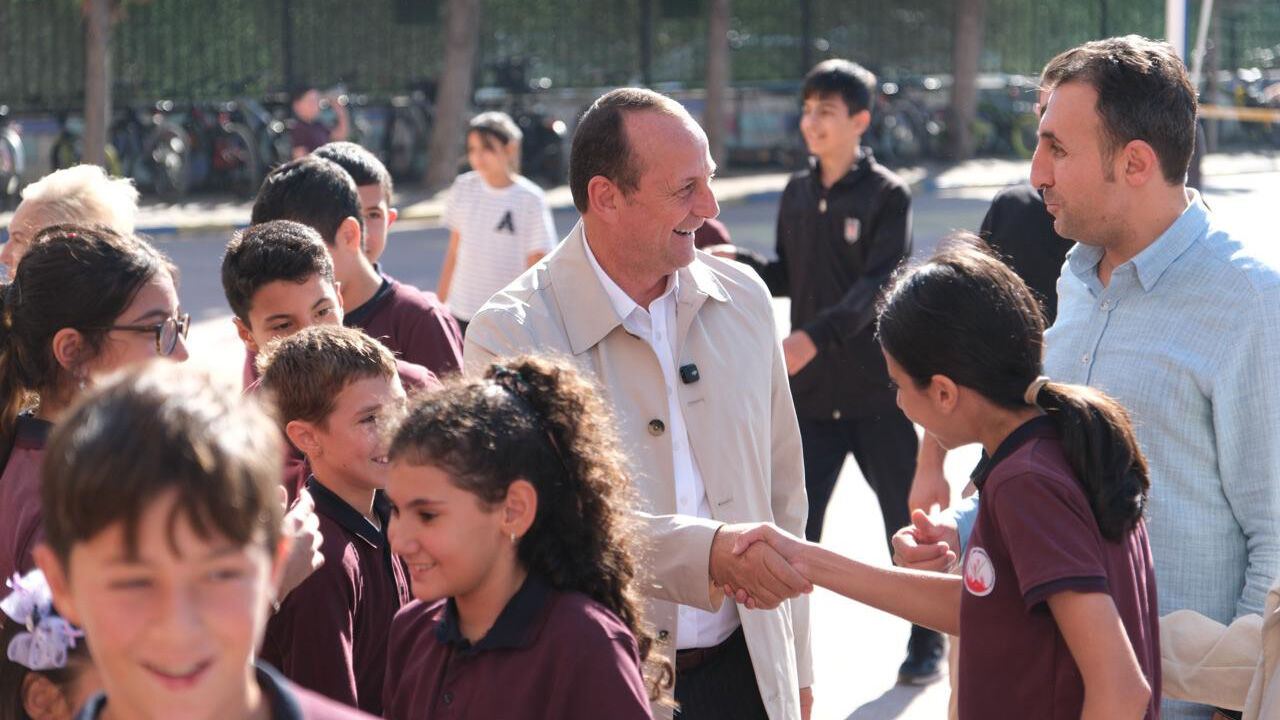 Başkan Yele’den Okullara Spor Malzemeleri Desteği (3)