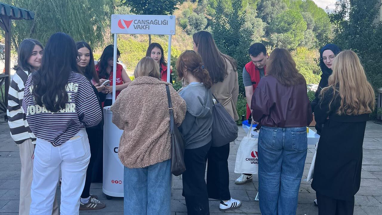 Cansağlığı Öğrenci Topluluğu Stant Haftasında Yoğun İlgi Gördü (2)