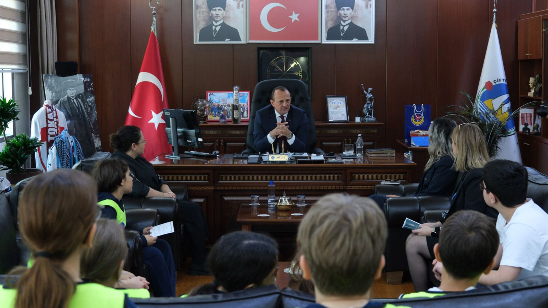 Genc Cevreciler Adil Yele Ile Bulustu (1)