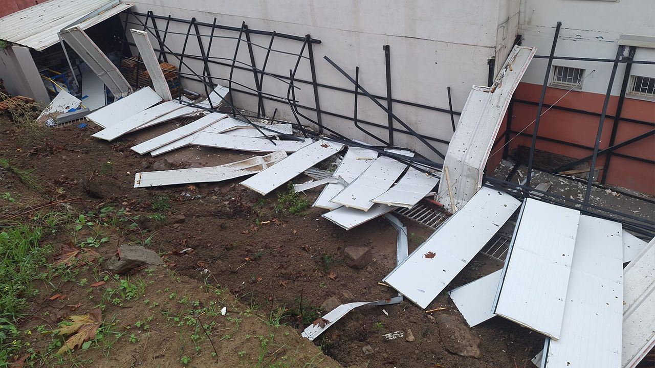 Okul Duvarı Çöktü Facia Kıl Payı Atlatıldı Haber (3)