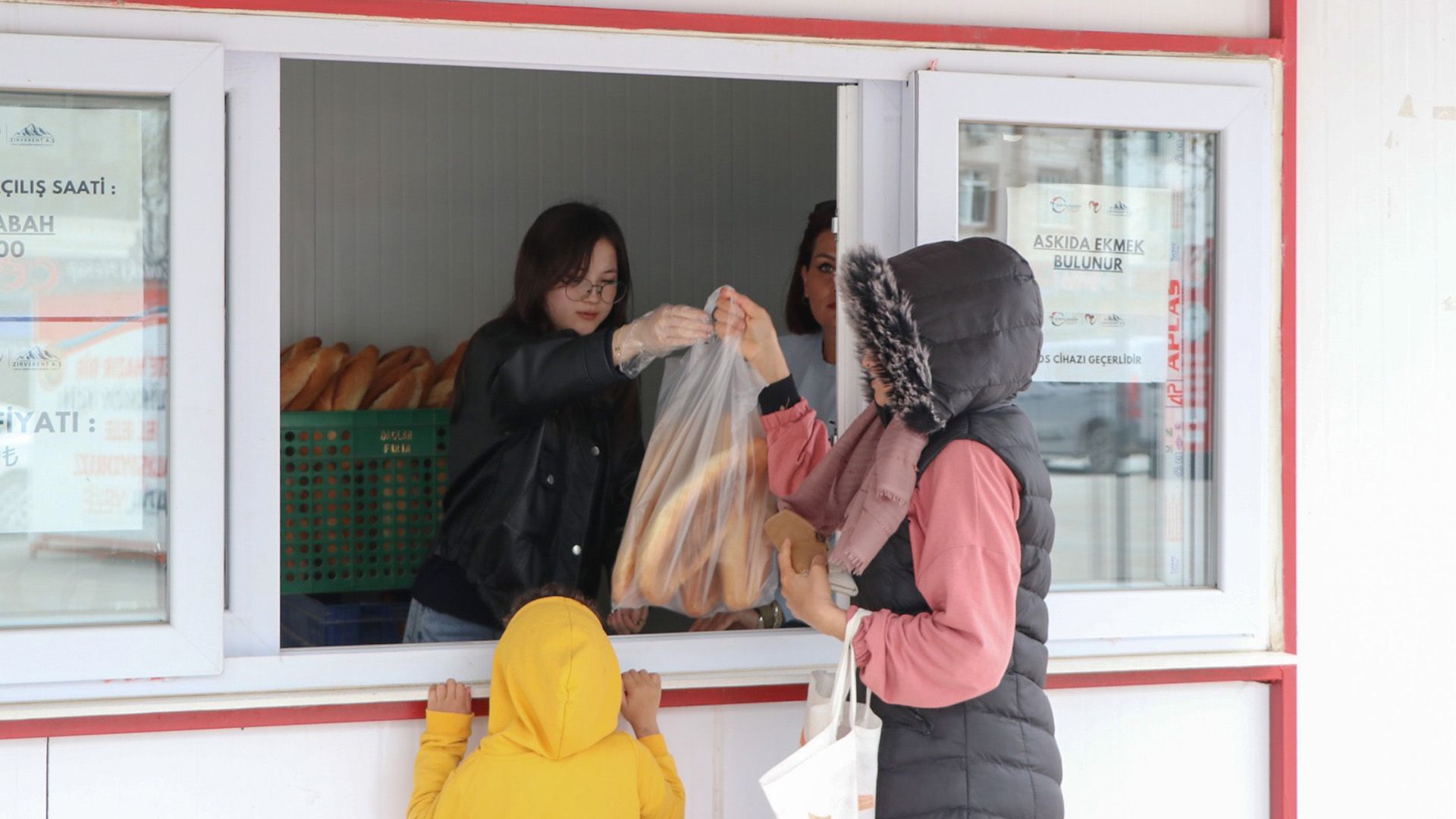 Halk Ekmege Talep Artıyor Ciftlikkoy (2)