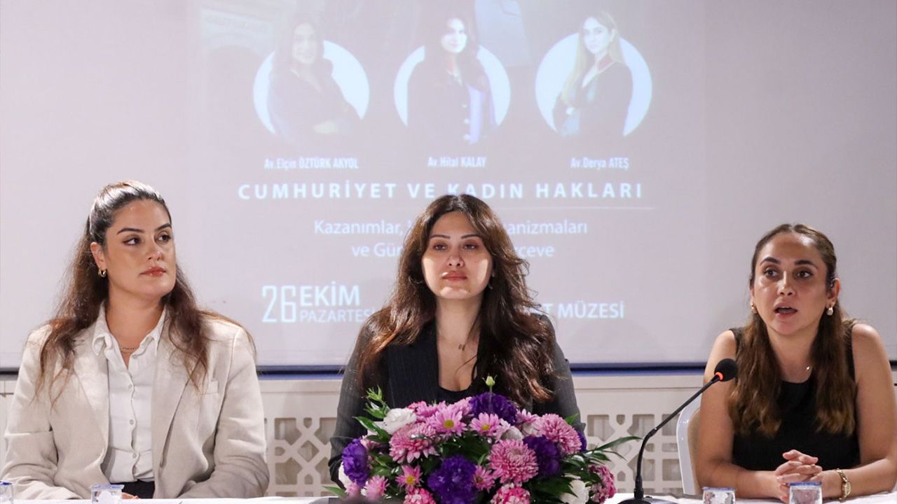 Yalova’da Cumhuri̇yet Ve Kadin Haklari Paneli̇ Düzenlendi̇ (4)
