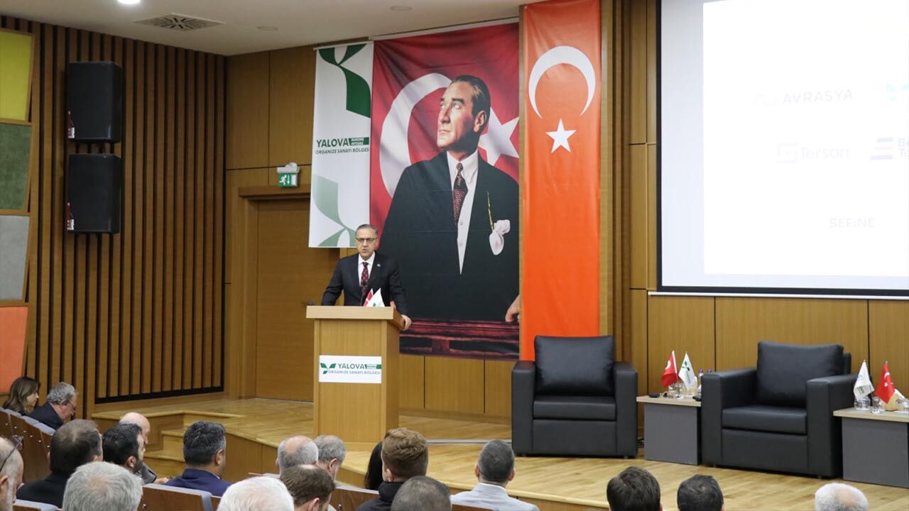Yalova Ekonomi̇ Zi̇rvesi̇ Yalova Osb Ev Sahi̇pli̇ği̇nde Gerçekleşti̇ri̇ldi̇
