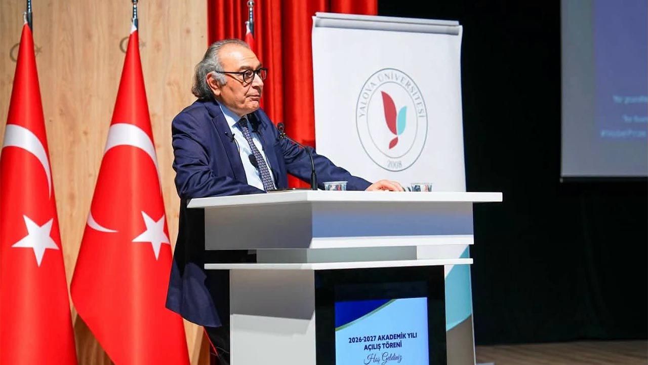 Yalova Üniversitesi’nde Akademik Yılı Açılış Dersi Gerçekleştirildi (1)