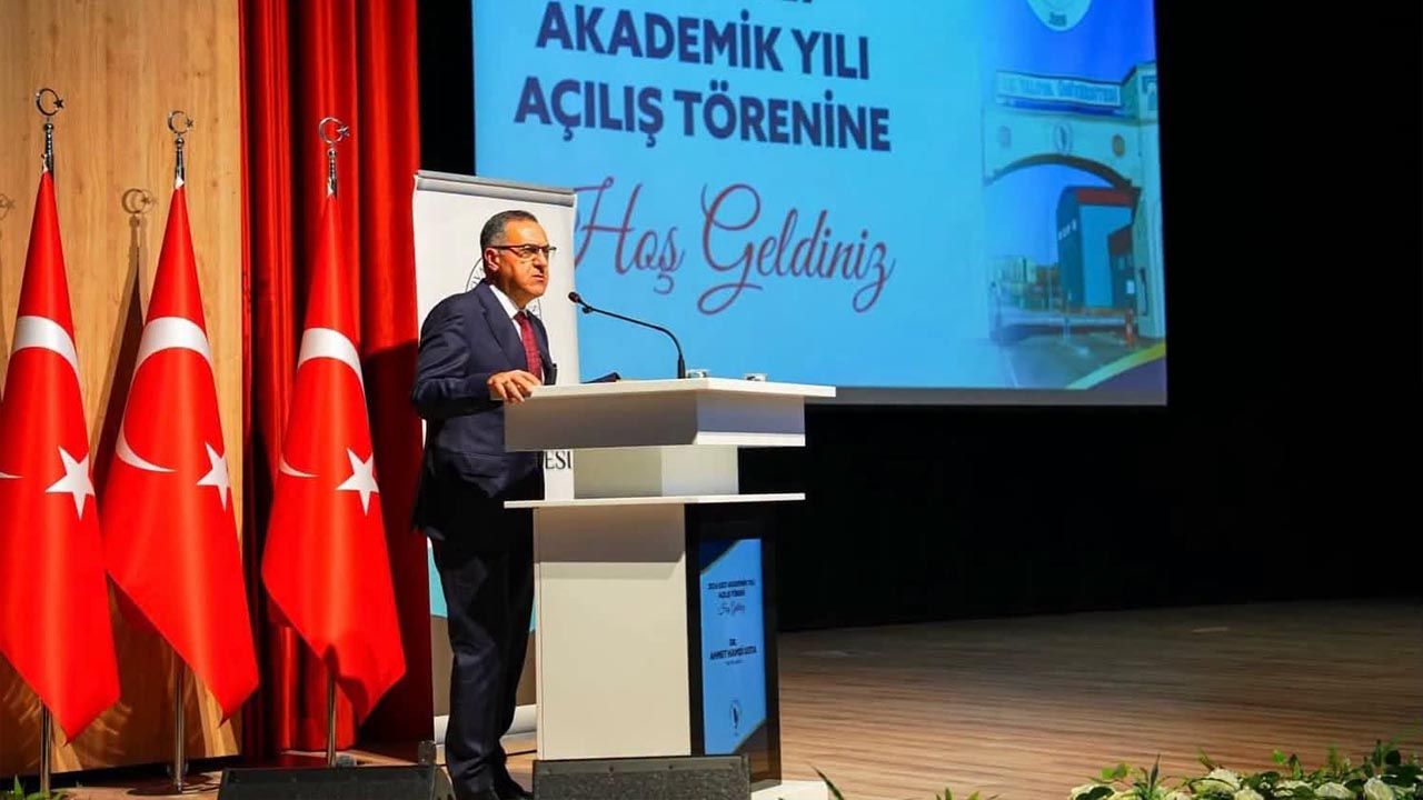 Yalova Üniversitesi’nde Akademik Yılı Açılış Dersi Gerçekleştirildi (2)