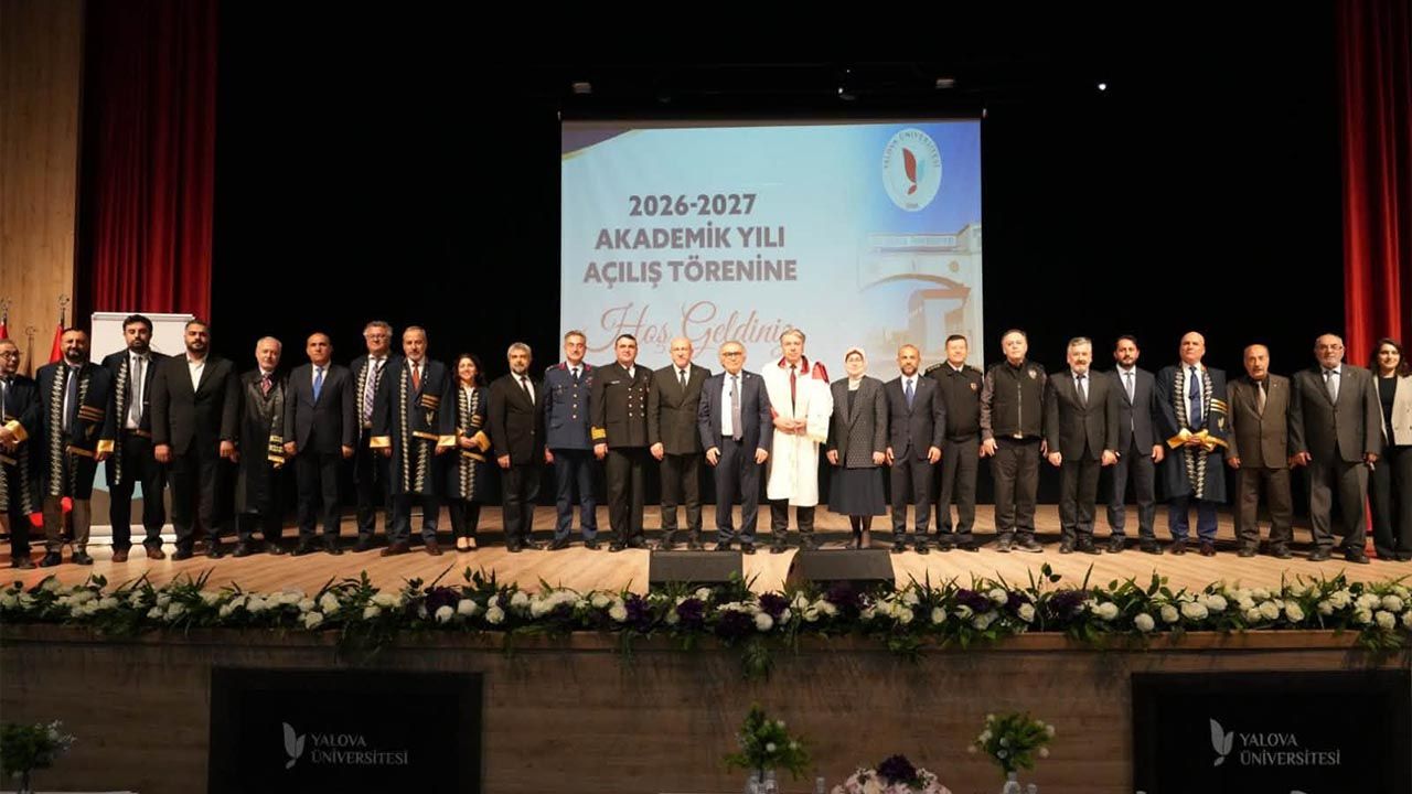 Yalova Üniversitesi’nde Akademik Yılı Açılış Dersi Gerçekleştirildi (7)