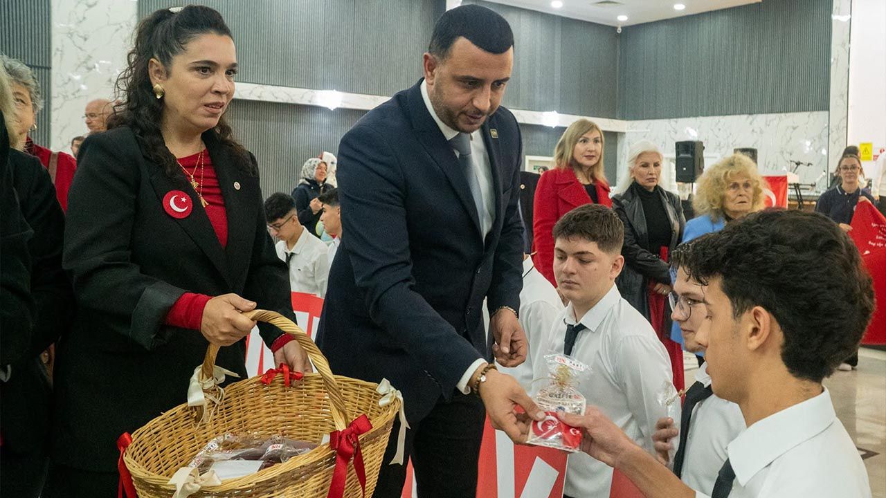 Yeni Parti Çiftlikköy’den Cumhuriyet Bayramı’na Özel Hediye (2)
